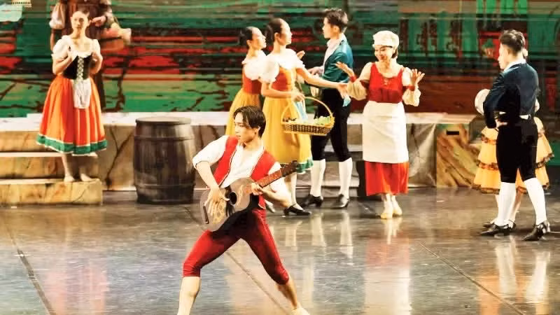Nguyen Duc Hieu performs in the ballet "Don Quixote".