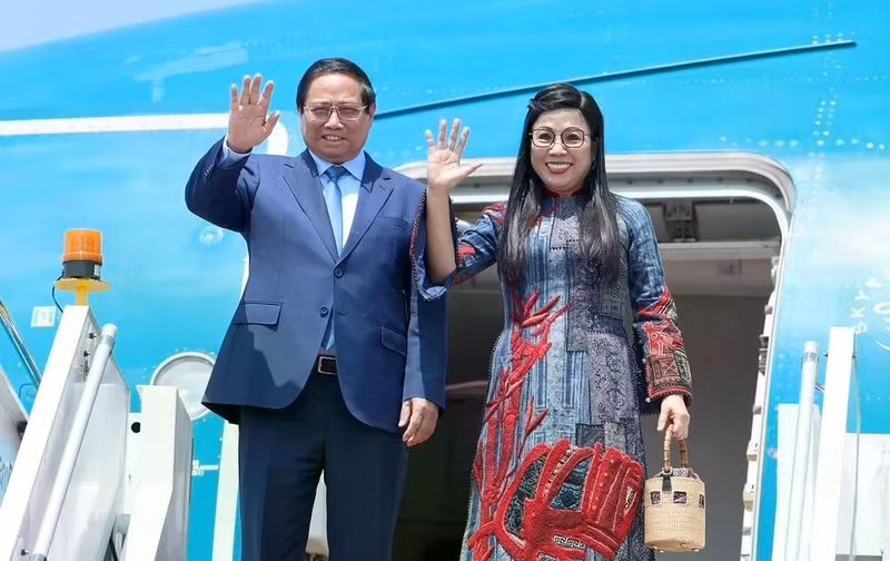 PM Pham Minh Chinh and his spouse. (Photo: VNA)