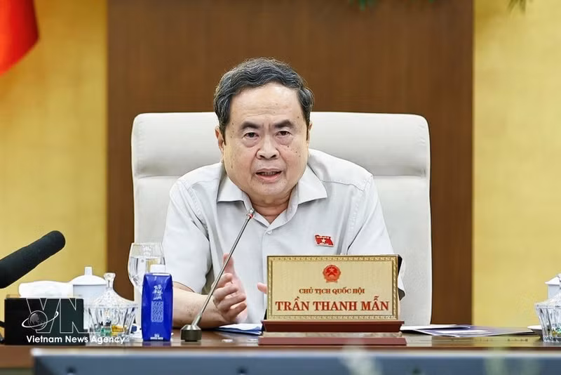 NA Chairman Tran Thanh Man speaks at the meeting. (Photo: VNA) 