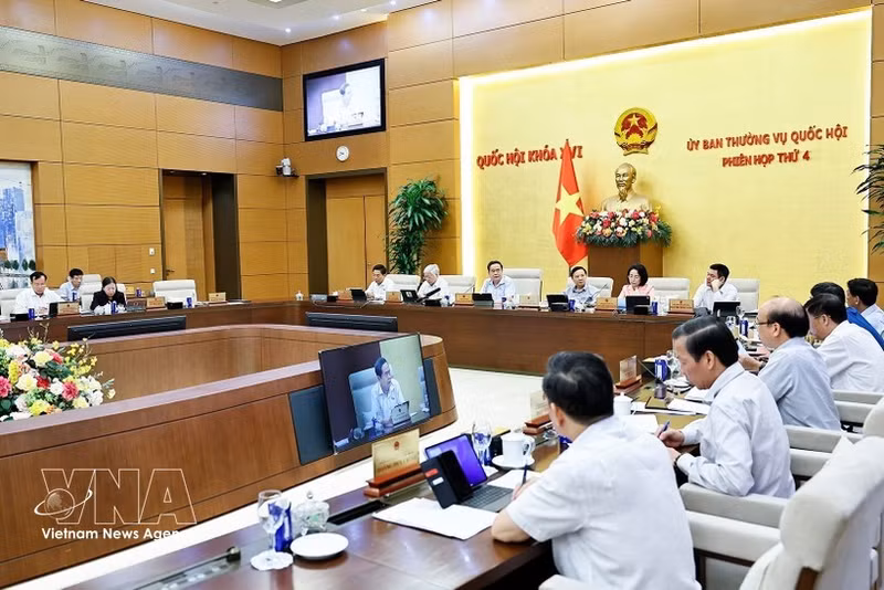 The fourth session of the National Assembly Standing Committee (Photo: VNA) 