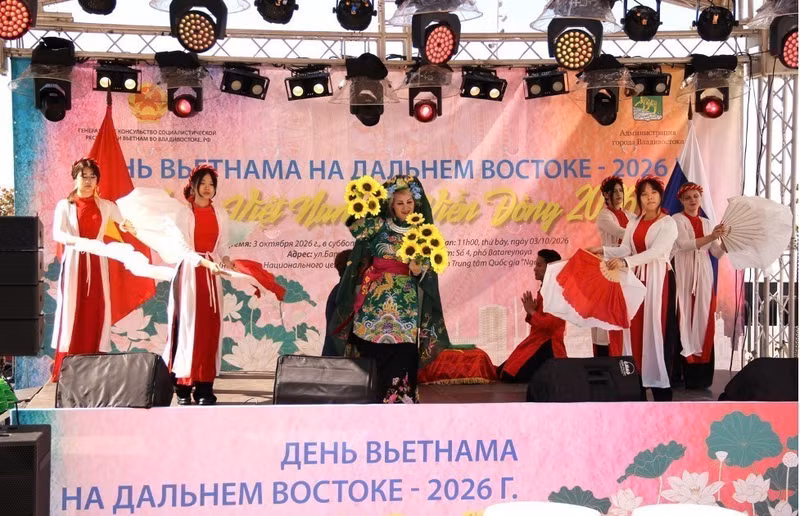 An art performance at “Viet Nam Day in Russia’s Far East 2026” on October 3. (Photo published by VNA) 