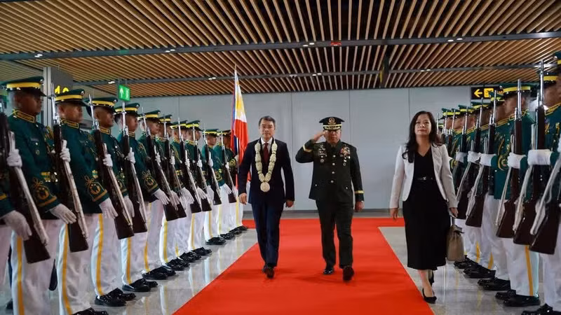 Prime Minister Le Minh Hung begins his participation in the 48th ASEAN Summit in Cebu, the Philippines. (Photo: VGP)