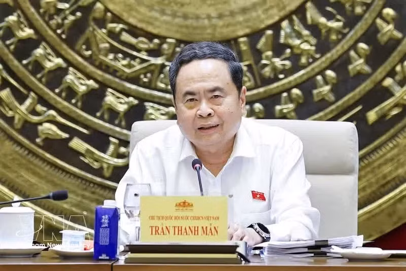 National Assembly Tran Thanh Man, head of the steering committee for the comprehensive review of legal documents, delivers remarks at the meeting of the steering committee for reviewing legal documents on May 7, 2026. (Photo: VNA)