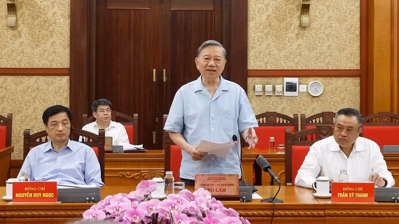 Party General Secretary and State President To Lam speaks at the working session with the Standing Board of the Government Inspectorate's Party Committee and its leaders on July 27, 2026. (Photo: VNA)