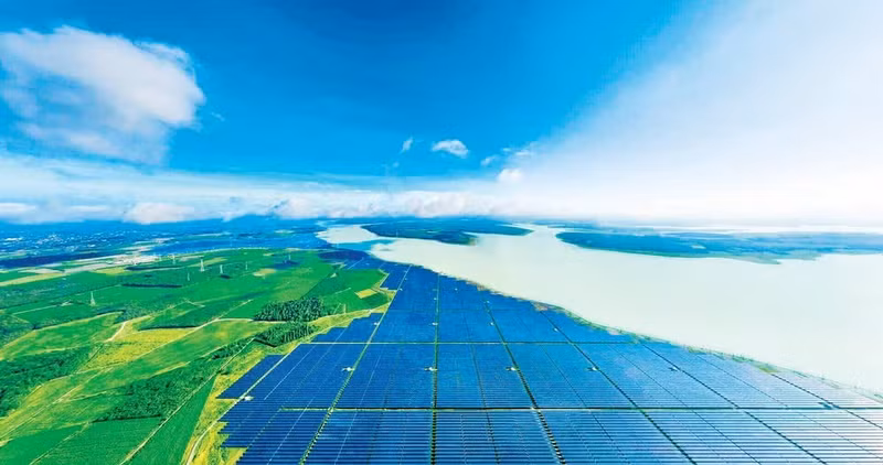 Floating solar power on Dau Tieng Lake.