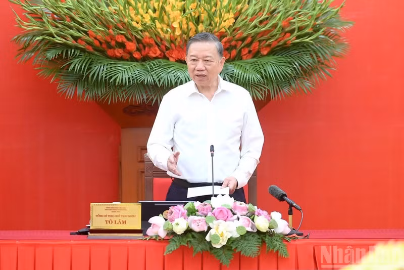 General Secretary and President To Lam has signed a Politburo directive on intensifying the study and practice of Ho Chi Minh’s thought, morality, methodology, and style in the new development era.