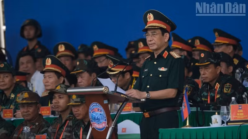 General Phan Van Giang speaks at the event. (Photo: The Dai)