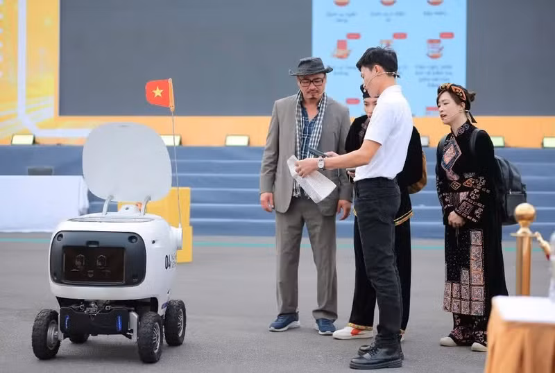 A robot on display at a national conference on the development of technology companies in 2025.