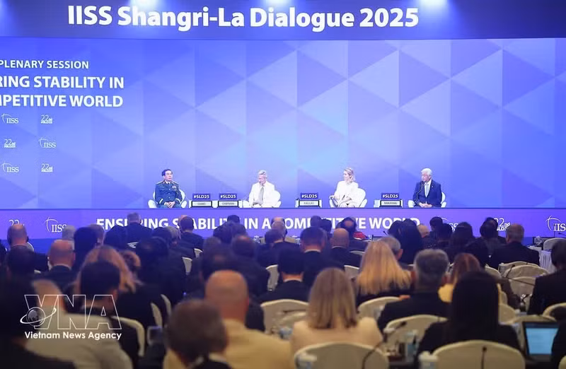 General Phan Van Giang, Minister of National Defence of Viet Nam, attends the 22rd Shangri-La Dialogue in 2025. (Photo: VNA)