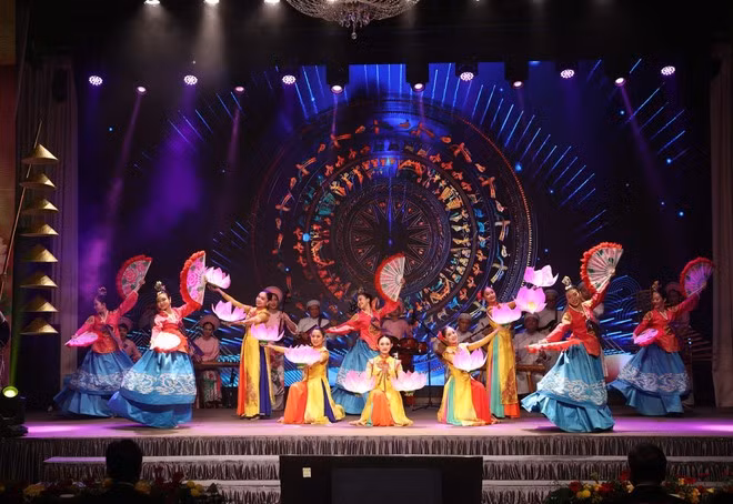 A dancing performance at the event (Photo: VNA)