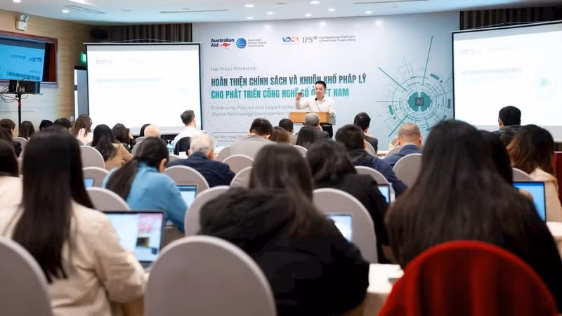A seminar on fine-tuning policies and legal frameworks for the development of digital technology in Viet Nam.