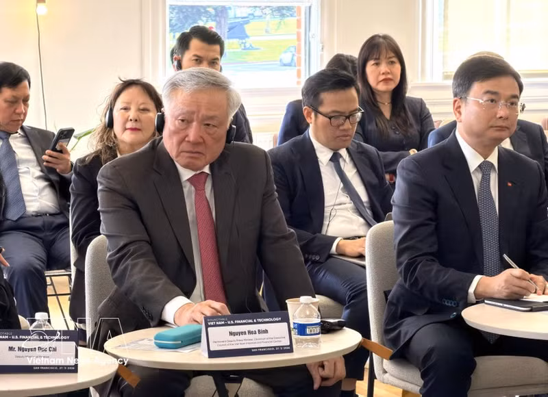 Permanent Deputy Prime Minister Nguyen Hoa Binh addresses the Viet Nam–US Finance and Technology Dialogue. (Photo: VNA)