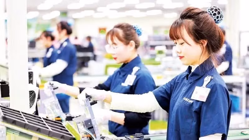 Samsung's phone manufacturing facility in Viet Nam's Thai Nguyen Province. (Photo: Nguyen Ngoc)