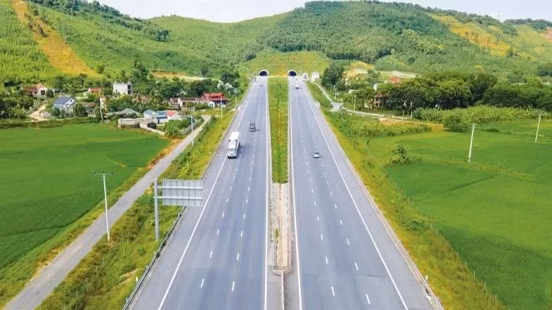A section of the Mai Son-National Highway 45 Expressway.