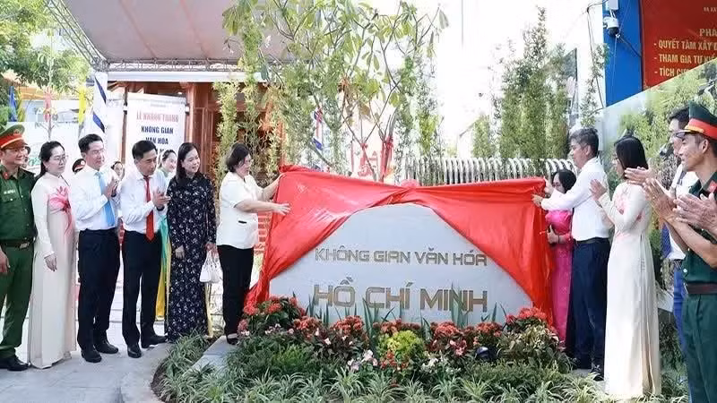 A Ho Chi Minh Cultural Space is inaugurated in Binh Hung Hoa Ward.