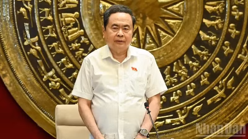 National Assembly Chairman Tran Thanh Man speaks at the working session. (Photo: Duy Linh)