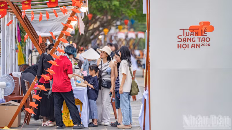 A highlight of this year’s holiday remains the interactive spaces at Hoi An Creative Week 2026.