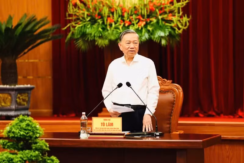 Party General Secretary and State President To Lam speaks at the working session with the Standing Board of the Dong Nai Party Committee on May 18, 2026. (Photo: Thien Vuong)