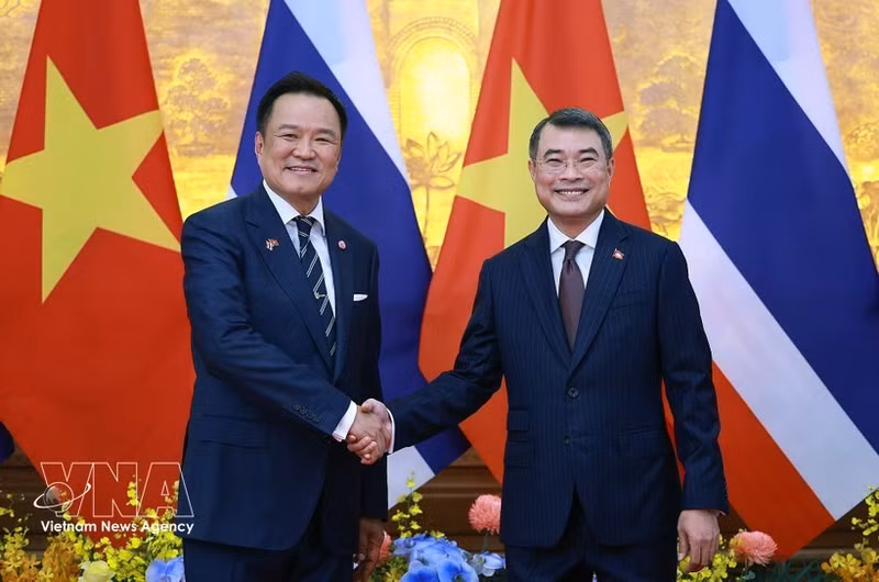 Vietnamese Prime Minister Le Minh Hung and Thai Prime Minister Anutin Charnvirakul during their talks in Ha Noi in June 2026. (Photo: VNA) 