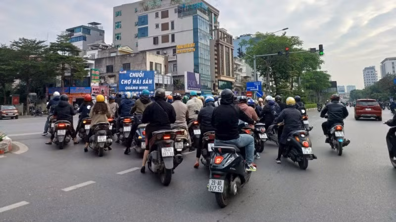 AI-enabled cameras can regulate traffic signals in real time, helping to reduce congestion and emissions.