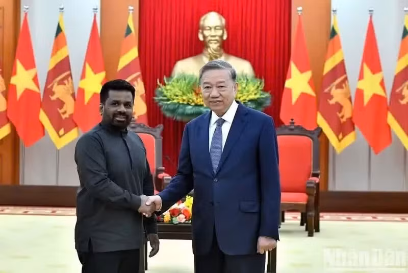 General Secretary To Lam receives Sri Lankan President Anura Kumara Dissanayake in Ha Noi on May 4, 2025. (Photo: Dang Khoa)