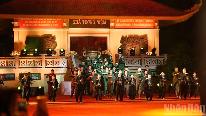 A performance at the art programme.