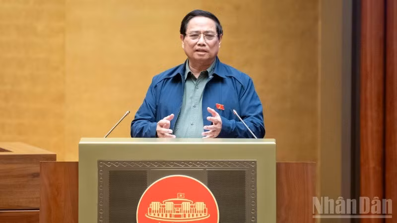 Prime Minister Pham Minh Chinh speaks at the NA discussion on October 30. (Photo: Thuy Nguyen)