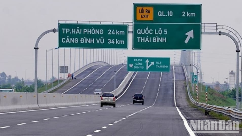 National Highway 5 is a vital traffic route connecting key economic regions in the Red River Delta. (Photo: NDO) ndo-br-thiet-ke-chua-co-ten-25.png