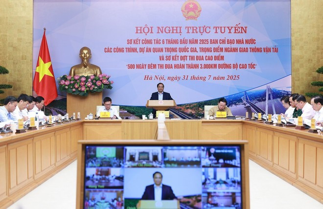 The meeting is held both in-person and online with 26 provinces and cities. (Photo: VNA) The meeting is held both in-person and online with 26 provinces and cities. (Photo: VNA)