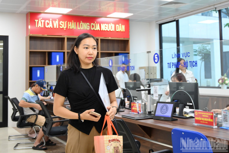 July 1, 2025 marks a historic milestone in Ha Noi’s administrative reform roadmap. ndo-br-chinh-quyen-2-cap-7302.jpg