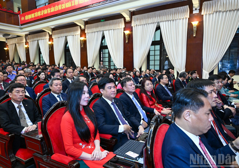 Delegates attend the Congress. bnd-4151.jpg