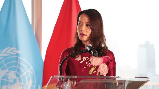 Deputy Foreign Minister Nguyen Minh Hang speaks at the opening ceremony of the exhibition in New York. (Photo: VNA) Deputy Foreign Minister Nguyen Minh Hang speaks at the opening ceremony of the exhibition in New York. (Photo: VNA)