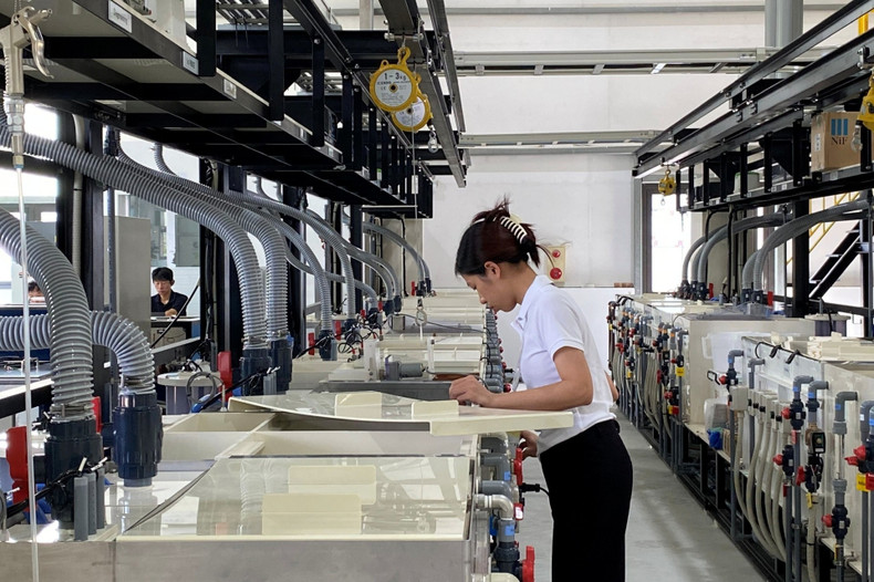 Modern production line of Japanese enterprises at HANSSIP. (Photo: NDO) dc57e72db911344f6d00.jpg
