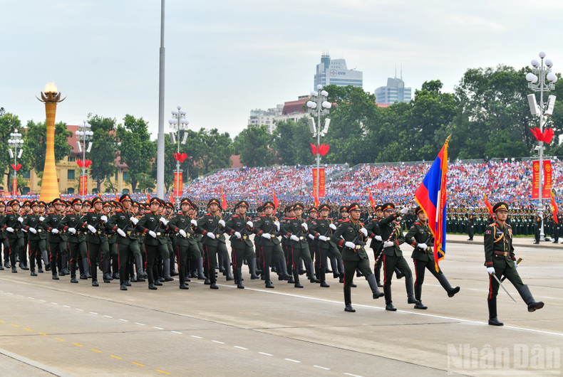 The Lao People’s Army delegation consists of 120 servicemen, many of them previously took part in the parade at the 50th anniversary of Liberation of the South and National Reunification (April 30, 1975 – April 30, 2025). dieu-binh-7.jpg