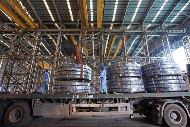 Vietnamese steel and mechanical engineering firms are poised for investment boost if the revised railway law is adopted. (Photo: VNA) Vietnamese steel and mechanical engineering firms are poised for investment boost if the revised railway law is adopted. (Photo: VNA)