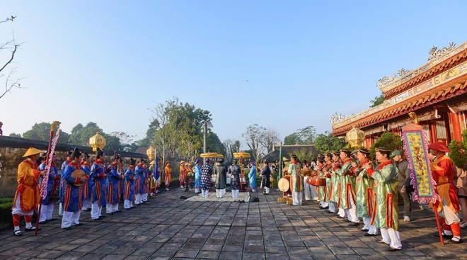 Activities during the Hue National Tourism Year 2025 attract a large number of tourists. (Photo; VNA)