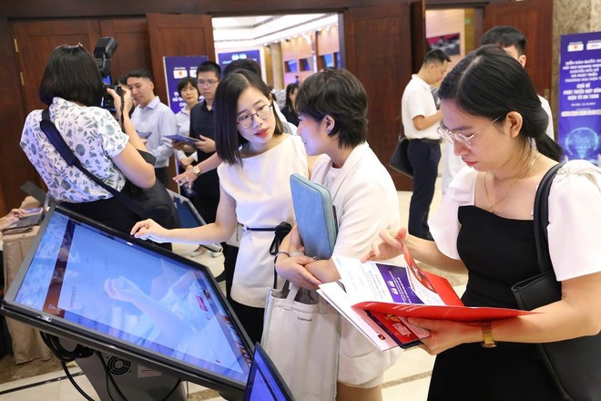 Digital transformation and e-commerce development are effective ways to practice thrift (Photo: VNA) Digital transformation and e-commerce development are effective ways to practice thrift (Photo: VNA)