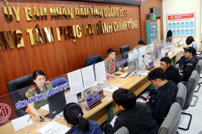 Quickly handling administrative procedures at the Quang Binh Public Administration Service Centre is a way to practice thrift (Photo: VNA) Quickly handling administrative procedures at the Quang Binh Public Administration Service Centre is a way to practice thrift (Photo: VNA)
