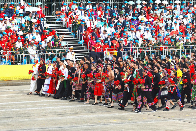 The contingent representing Viet Nam’s 54 ethnic groups 21-hinh-anh-cua-khoi-dai-dien-54-dan-toc-viet-nam.jpg