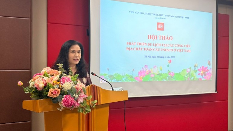 Dr. Hoang Thi Binh, Deputy Head of the Viet Nam Institute of Culture, Arts, Sports and Tourism, delivered her speech at the opening ceremony (Photo: NGOC BICH) binh-4962.jpg