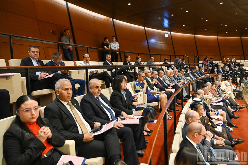 International guests at the opening session. 7-9521.jpg