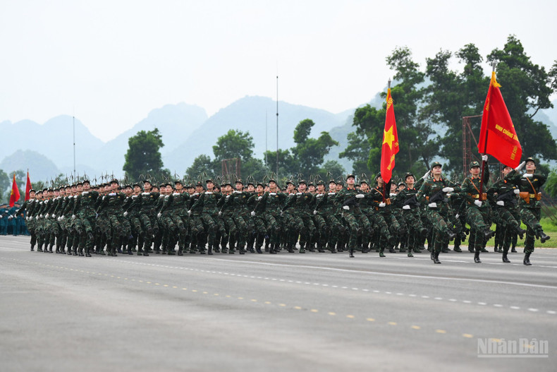 The formation of female communications soldiers.