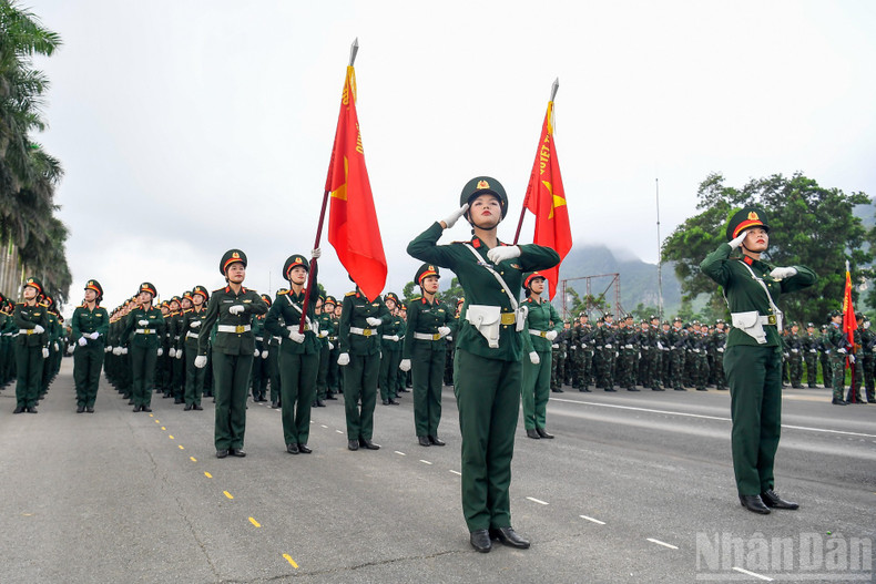Throughout the training process, the units regularly adjusted their drills to suit the weather conditions and the quality requirements of each stage.