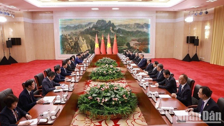 At the meeting between Vietnamese Prime Minister Pham Minh Chinh and General Secretary of the Communist Party of China (CPC) Central Committee and President of China Xi Jinping. (Photo: NDO) ndo-br-aa2-6525.jpg