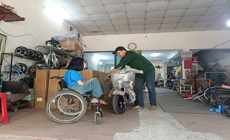 A completed tricycle being packaged for delivery to a customer. 1a.jpg