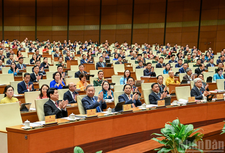 General Secretary To Lam and other Party and State leaders attend the opening session of the 15th National Assembly’s 10th plenary meeting. 4-2454.jpg