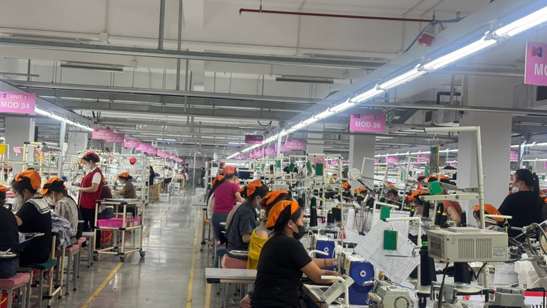 Rooftop solar power is harnessed for manufacturing. (Photo: Le Chi) img-3238.jpg
