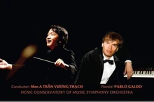 Conductor Tran Vuong Thach and pianist Pablo Galdo (Photo: The organising board of the concert)