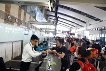 At Noi Bai International Airport (Photo: VNA)