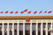 Outside the Great Hall of the People in Beijing, the venue of the 20th National Congress of the Communist Party of China (Photo: Xinhua/VNA)